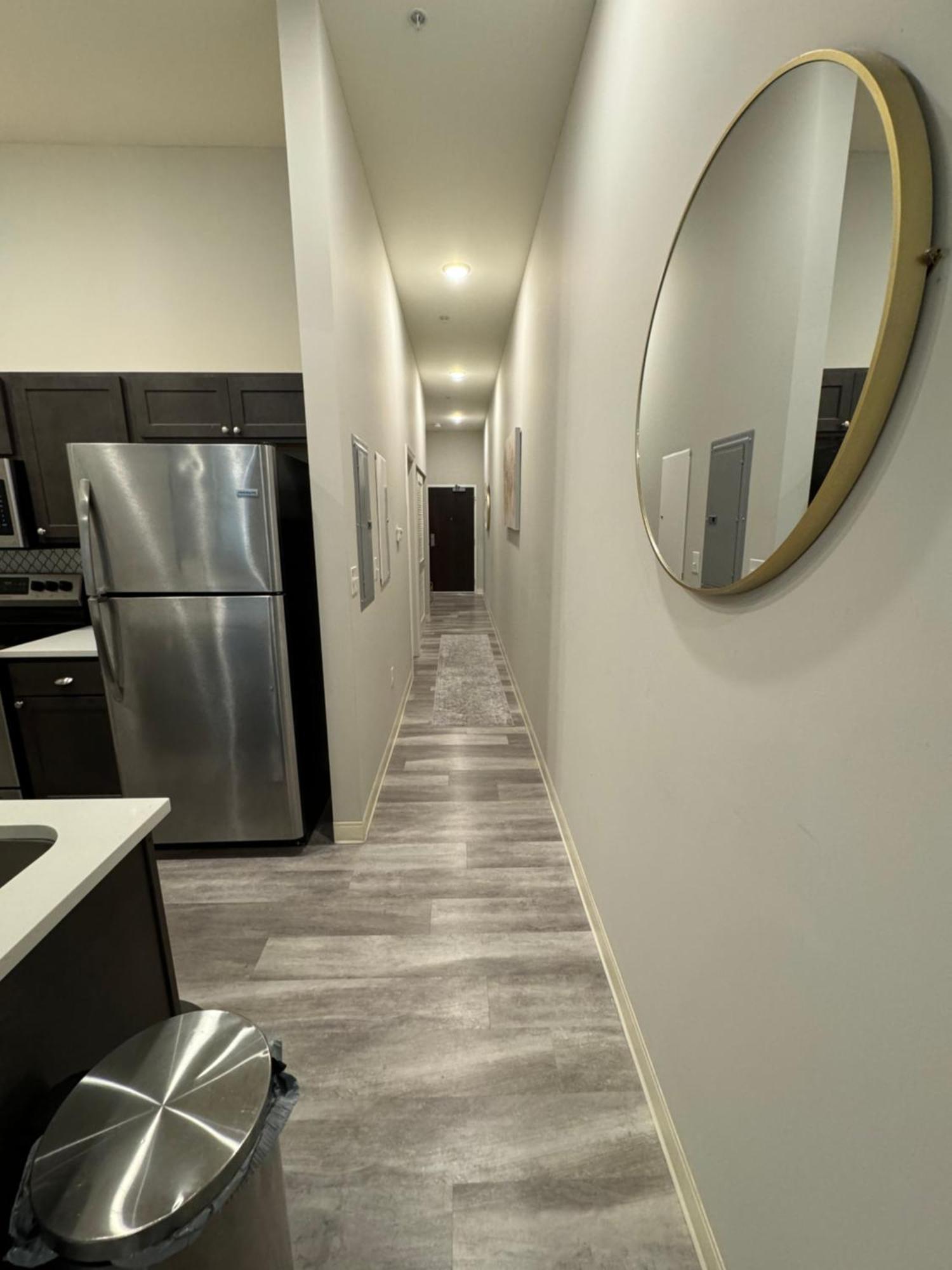 Beautiful Condo/Rooftop Patio With Free Parking クリーブランド エクステリア 写真