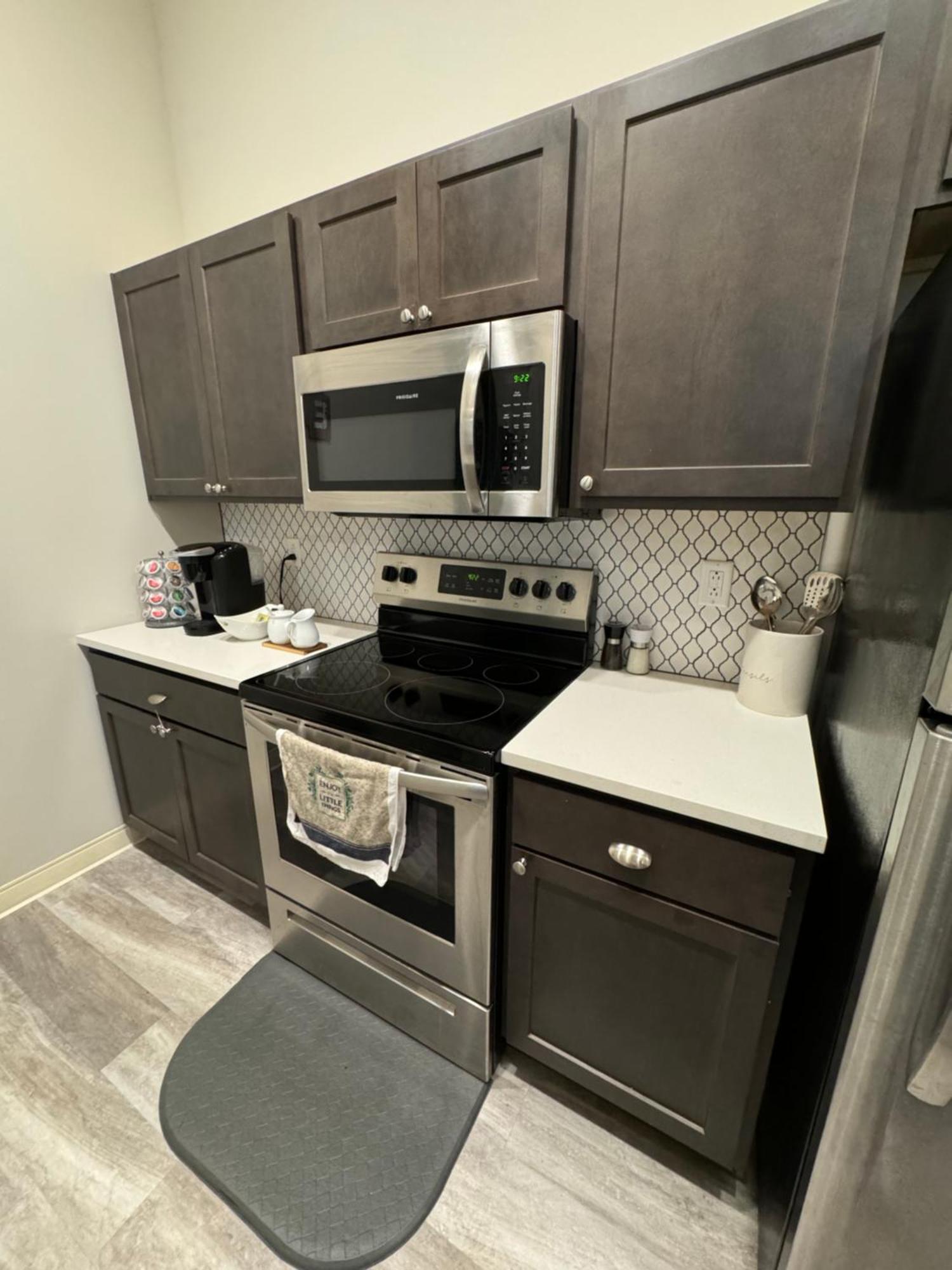 Beautiful Condo/Rooftop Patio With Free Parking クリーブランド エクステリア 写真